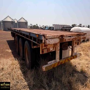 Howard Porter Flat top trailer