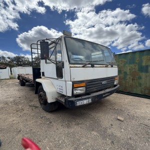Unlicensed 1989 Ford Cargo beaver tail