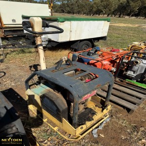 Plate compactor with Yanmar engine