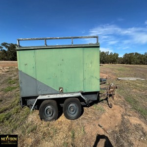 Tandem box trailer