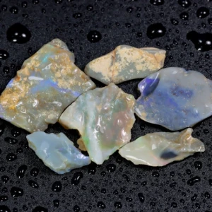 14ct Lighting Ridge dark opal rough parcel F429