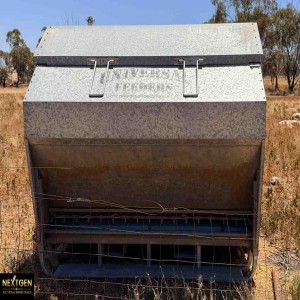 Universal Sheep Feeder 1