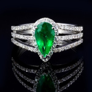 18k Solid White Gold Emerald and Diamond ring