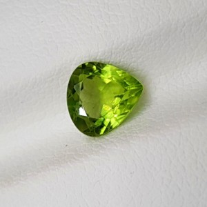 Lime green Peridot