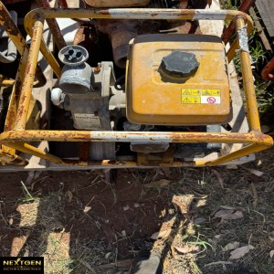 Transfer pump with Robin engine and pump