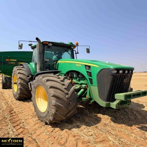 John Deere 8430