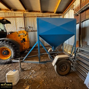 Sheep feedout trailer